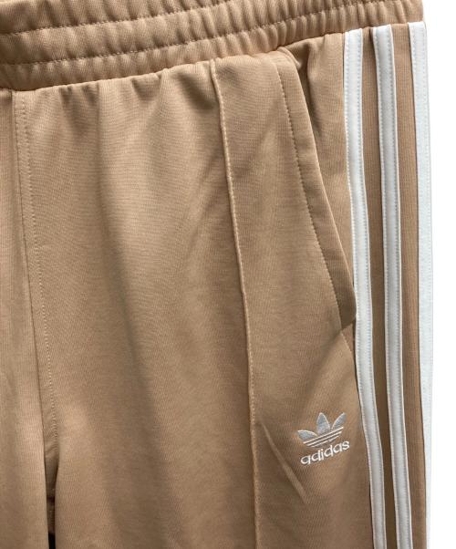 adidas（アディダス）adidas (アディダス) アディカラー 70s トラックパンツ ベージュ サイズ:Lの古着・服飾アイテム