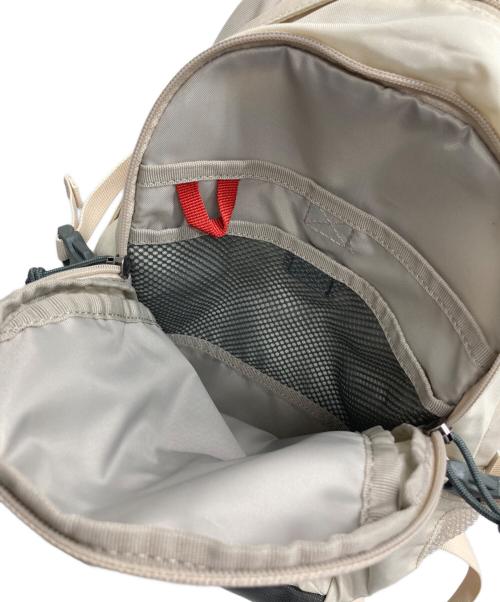 Columbia（コロンビア）Columbia (コロンビア) CASTLE ROCK 15 アイボリーの古着・服飾アイテム