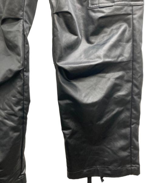 BARNEYS NEWYORK（バーニーズ・ニューヨーク）BARNEYS NEWYORK (バーニーズ・ニューヨーク) サテンカーゴパンツ ブラック サイズ:Mの古着・服飾アイテム