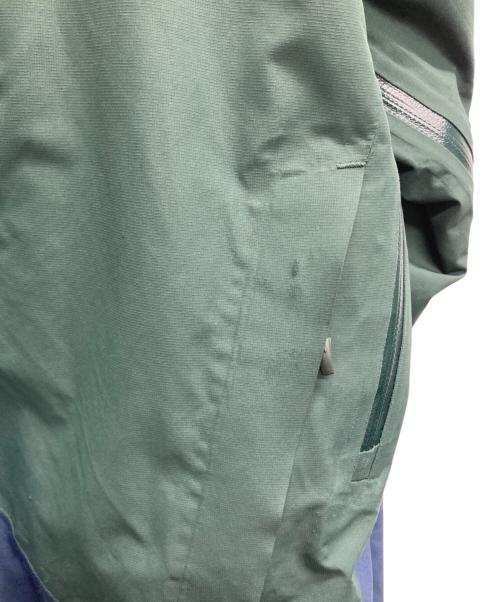 HAGLOFS（ホグロフス）HAGLOFS (ホグロフス) NIVA JACKET(ニヴァジャケット) グリーン×ネイビー サイズ:Mの古着・服飾アイテム