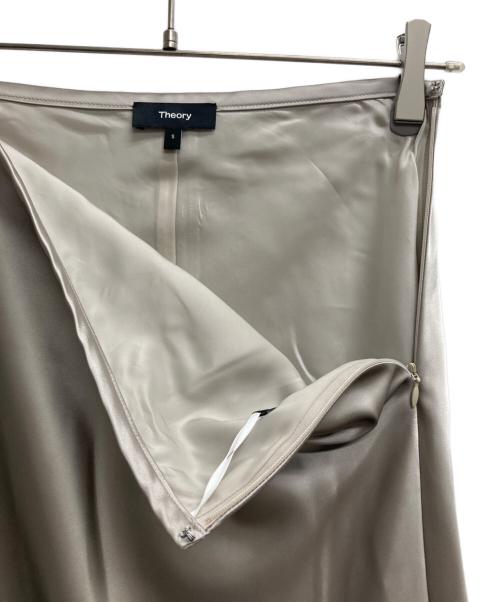 theory（セオリー）theory (セオリー) FLUID SATIN/CL MIDI SK ベージュ サイズ:S 未使用品の古着・服飾アイテム