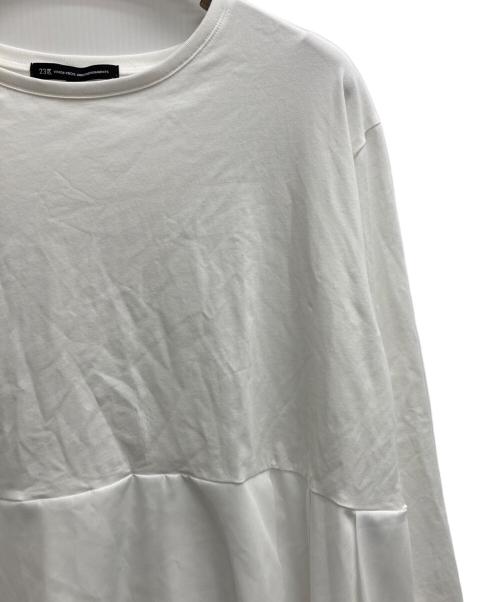 23区（ニジュウサンク）23区 (ニジュウサンク) ペプラムカットチュラルコットンベアコンビ ペプラム カットソー ホワイト サイズ:44の古着・服飾アイテム