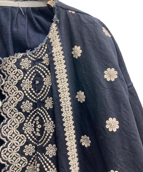 45R（フォーティファイブ・アール）45R (フォーティファイブ・アール) 刺繍デニムコート インディゴの古着・服飾アイテム