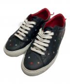 GIVENCHYジバンシィ）の古着「刺繍ローカットスニーカー」｜ブラック