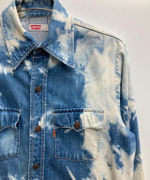 LEVI'S（リーバイス）LEVI'S (リーバイス) ブリーチウエスタンシャツ ブルー サイズ:MEDIUMの古着・服飾アイテム