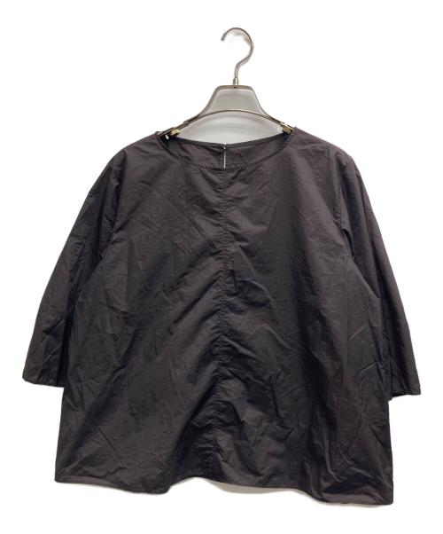 23区（ニジュウサンク）23区 (ニジュウサンク) ナイロンコットンポプリン コンパクト ブラウス ブラウン サイズ:38の古着・服飾アイテム