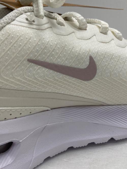 NIKE（ナイキ）NIKE (ナイキ) W AIRMAX NUAXIS ホワイト サイズ:25cm 未使用品の古着・服飾アイテム