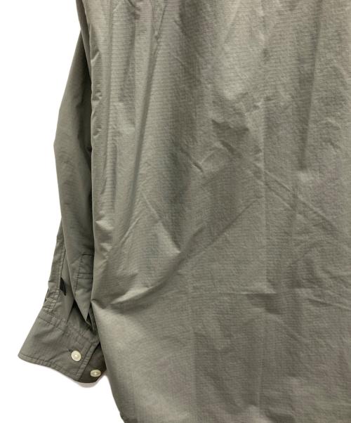 DAIWA PIER39（ダイワ ピア39）DAIWA PIER39 (ダイワ ピア39) TECH TRAVEL SHIRT カーキ サイズ:Lの古着・服飾アイテム