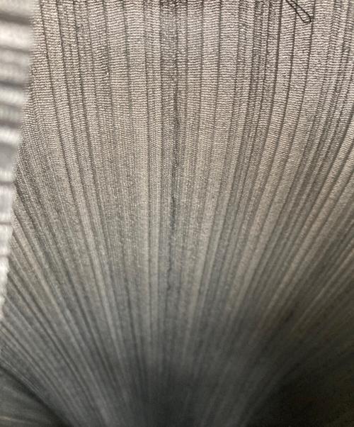 PLEATS PLEASE（プリーツプリーズ）PLEATS PLEASE (プリーツプリーズ) ハイネックプリーツカットソー グレー サイズ:3の古着・服飾アイテム