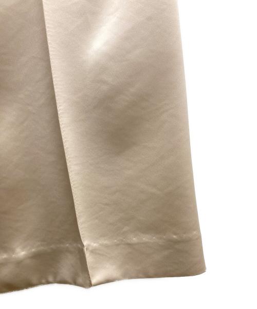 AP STUDIO（エーピーストゥディオ）AP STUDIO (エーピーストゥディオ) サテンホワイトステッチパンツ ベージュ サイズ:36の古着・服飾アイテム