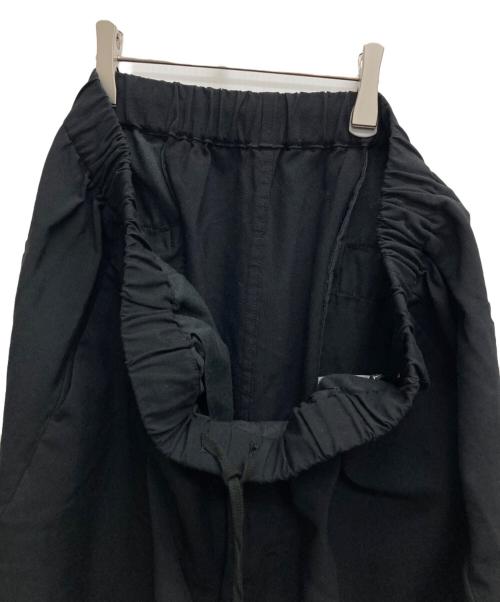 ISSEY MIYAKE MEN（イッセイミヤケメン）ISSEY MIYAKE MEN (イッセイミヤケメン) イージーワイドテーパードパンツ ブラック サイズ:3の古着・服飾アイテム