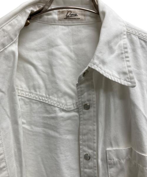 Q.anos（キュアノス）Q.anos (キュアノス) スナップデニムシャツ ホワイト サイズ:Freeの古着・服飾アイテム