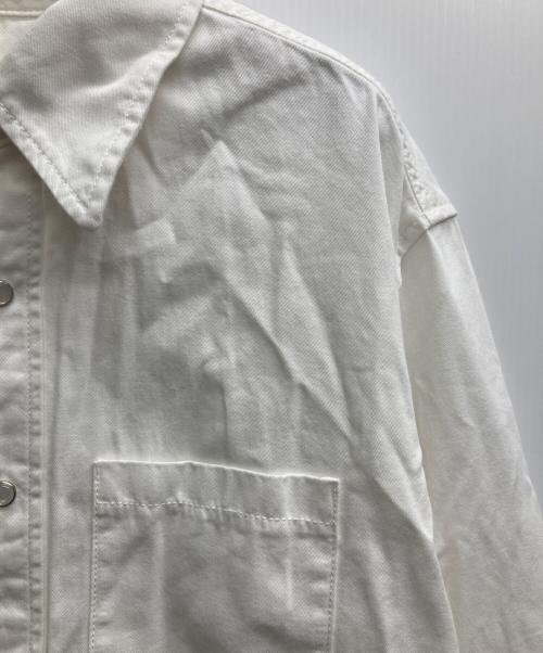 Q.anos（キュアノス）Q.anos (キュアノス) スナップデニムシャツ ホワイト サイズ:Freeの古着・服飾アイテム
