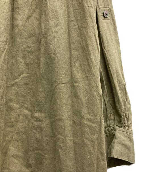 kurashi&trips publishing（クラシアンドトリップス パブリッシング）kurashi&trips publishing (クラシアンドトリップス パブリッシング) ギャザーブラウスワンピース カーキ サイズ:表記無しの古着・服飾アイテム