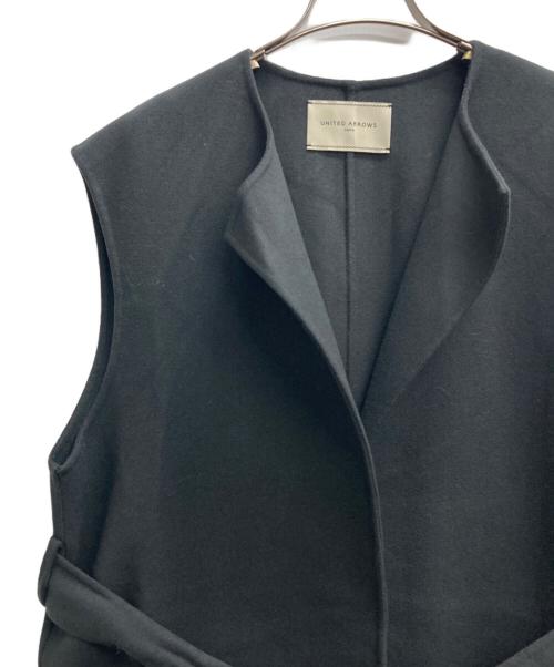 UNITED ARROWS TOKYO（ユナイテッドアローズトウキョウ）UNITED ARROWS TOKYO (ユナイテッドアローズトウキョウ) リバーノーカラーベスト ブラック サイズ:38の古着・服飾アイテム