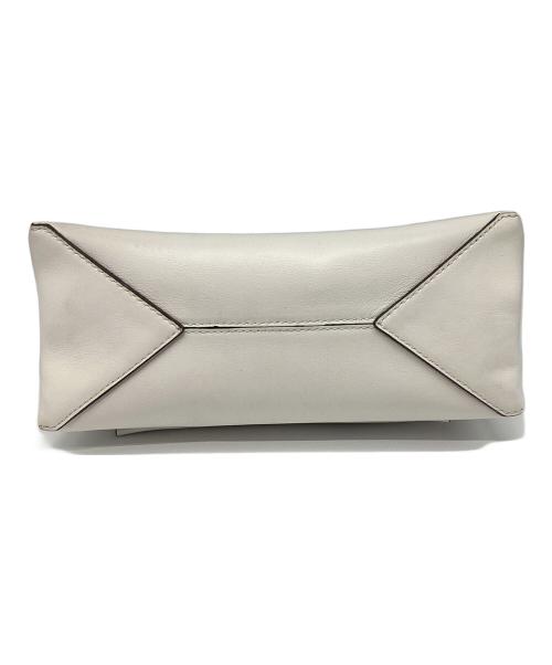 MICHAEL KORS（マイケル・コース）MICHAEL KORS (マイケルコース) ショルダーバッグ ホワイトの古着・服飾アイテム
