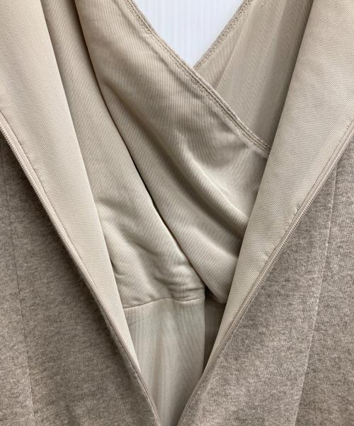 MaxMara（マックスマーラ）MaxMara (マックスマーラ) カシュクールワンピース ベージュ サイズ:42の古着・服飾アイテム