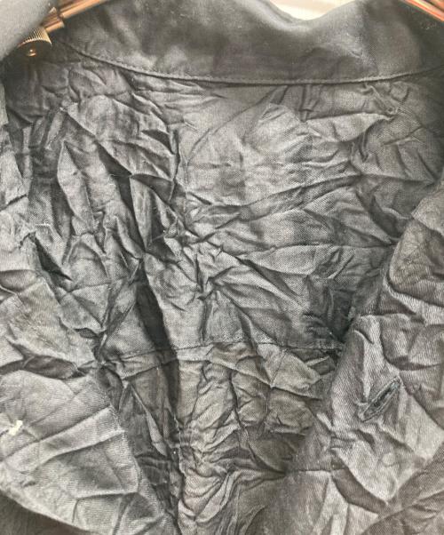 ISSEY MIYAKE（イッセイミヤケ）ISSEY MIYAKE (イッセイミヤケ) シワ加工シャツ ブラック サイズ:Mの古着・服飾アイテム