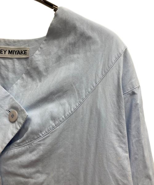ISSEY MIYAKE（イッセイミヤケ）ISSEY MIYAKE (イッセイミヤケ) ノーカラージャケット ブルー サイズ:Mの古着・服飾アイテム