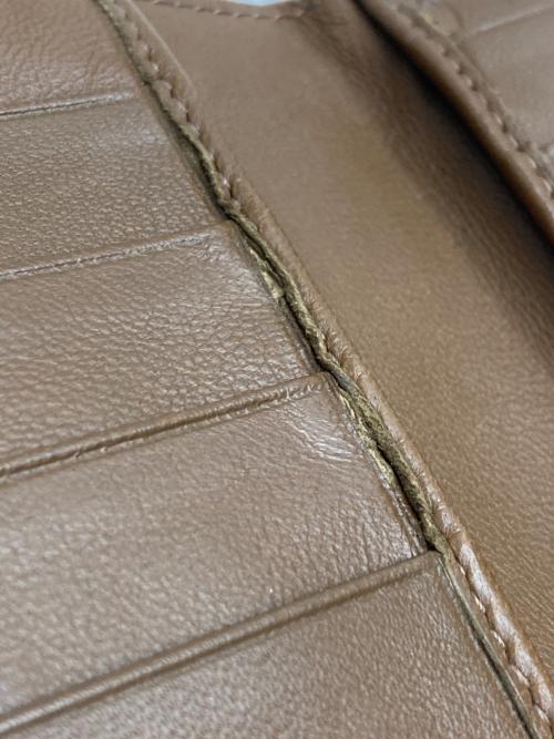 BOTTEGA VENETA（ボッテガベネタ）BOTTEGA VENETA (ボッテガベネタ) 2つ折りラウンドジップウォレット ブラウンの古着・服飾アイテム