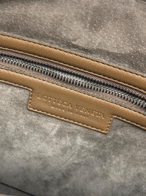 BOTTEGA VENETA（ボッテガベネタ）BOTTEGA VENETA (ボッテガベネタ) ショルダーバッグ ベージュの古着・服飾アイテム