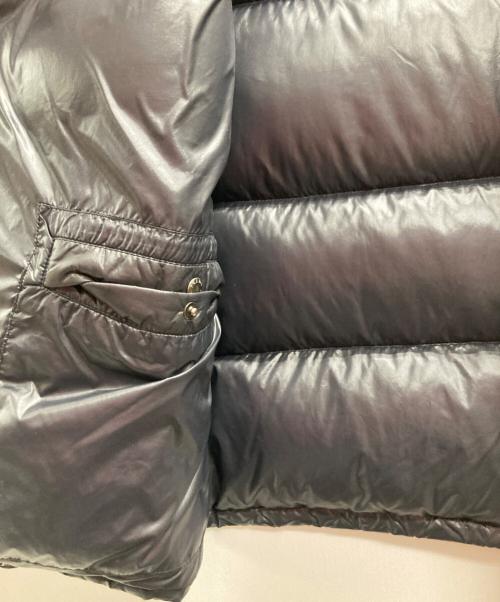 PRADA（プラダ）PRADA (プラダ) トライアングルロゴ ダウンベスト ブラック サイズ:48の古着・服飾アイテム