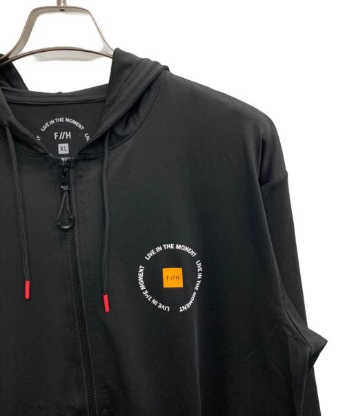 F//H（エフエイチ）F//H (エフエイチ) FREELY CIRCLE LOGO RASH ZIP HOODIE ブラック サイズ:XL 未使用品の古着・服飾アイテム