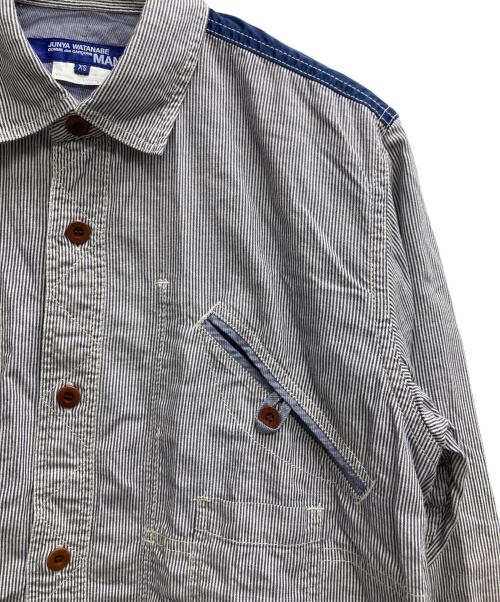 COMME des GARCONS JUNYA WATANABE MAN（コム デ ギャルソン ジュンヤ ワタナベ マン）COMME des GARCONS JUNYA WATANABE MAN (コム デ ギャルソン ジュンヤ ワタナベ マン) 切替ストライプシャツ ブルー サイズ:XSの古着・服飾アイテム