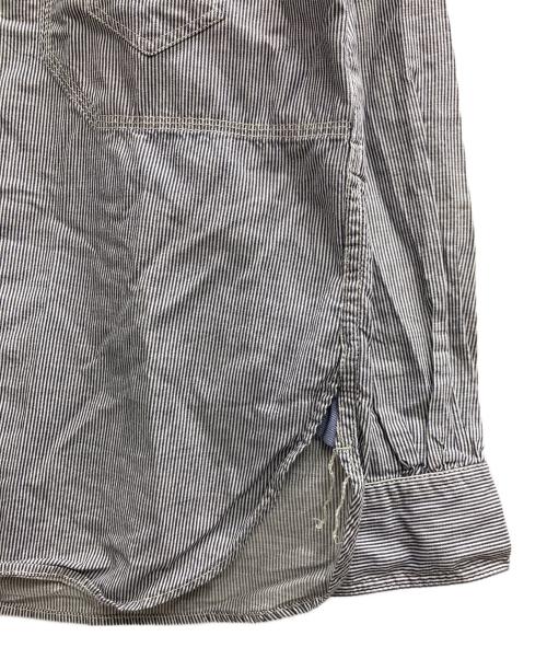 COMME des GARCONS JUNYA WATANABE MAN（コム デ ギャルソン ジュンヤ ワタナベ マン）COMME des GARCONS JUNYA WATANABE MAN (コム デ ギャルソン ジュンヤ ワタナベ マン) 切替ストライプシャツ ブルー サイズ:XSの古着・服飾アイテム