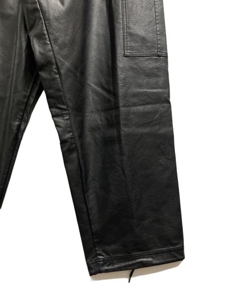 FREAK'S STORE（フリークスストア）FREAK'S STORE (フリークストア) フェイクレザーカーゴパンツ ブラック サイズ:Mの古着・服飾アイテム