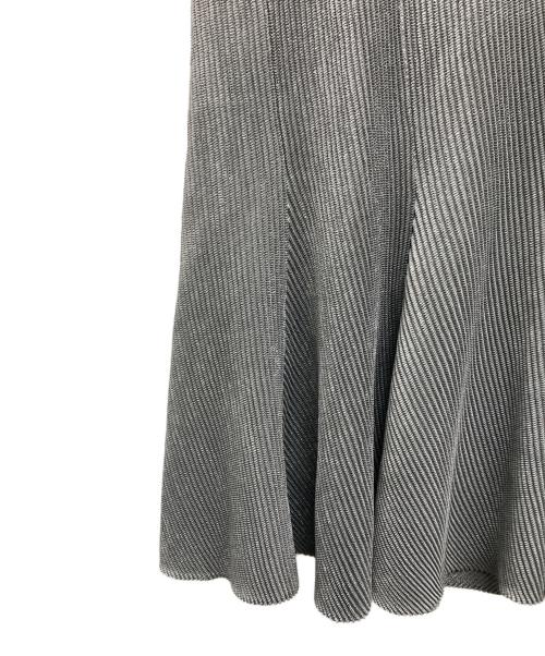 SPECCHIO（スペッチオ）SPECCHIO (スペッチオ) マキシ丈 マーメイドスカート グレー サイズ:40 未使用品の古着・服飾アイテム