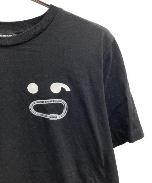 DIESEL（ディーゼル）DIESEL (ディーゼル) カラビナロゴTシャツ ブラック サイズ:Mの古着・服飾アイテム