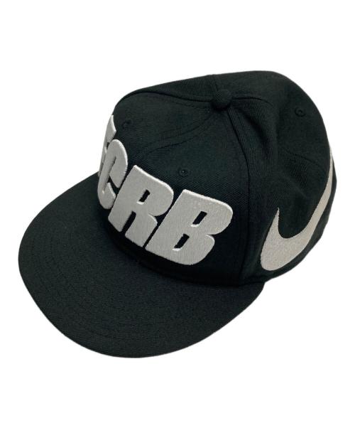 F.C.R.B.（エフシーレアルブリストル）F.C.R.B. (エフシーレアルブリストル) NIKE (ナイキ) BIG LOGO SNAPBACK CAP ブラックの古着・服飾アイテム