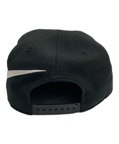 F.C.R.B.（エフシーレアルブリストル）F.C.R.B. (エフシーレアルブリストル) NIKE (ナイキ) BIG LOGO SNAPBACK CAP ブラックの古着・服飾アイテム