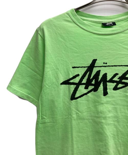 stussy（ステューシー）stussy (ステューシー) ロゴプリントTシャツ 黄緑 サイズ:Sの古着・服飾アイテム