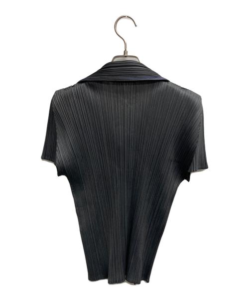 PLEATS PLEASE（プリーツプリーズ）PLEATS PLEASE (プリーツプリーズ) プリーツポロシャツ グレー サイズ:3の古着・服飾アイテム