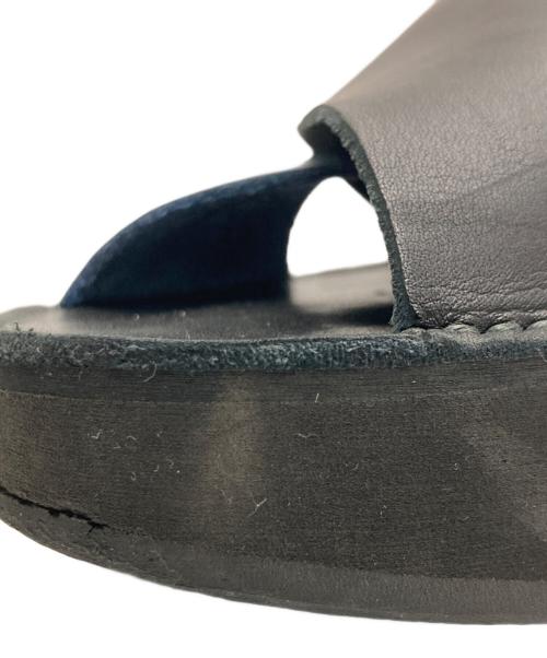 LAD MUSICIAN（ラッドミュージシャン）LAD MUSICIAN (ラッドミュージシャン) 厚底クロスサンダル ネイビー×ブラック サイズ:表記無しの古着・服飾アイテム