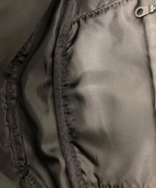 KAZUYUKI KUMAGAI ATTACHMENT（カズユキクマガイ アタッチメント）KAZUYUKI KUMAGAI ATTACHMENT (カズユキクマガイ アタッチメント) New Era (ニューエラ) ボディバッグ ブラックの古着・服飾アイテム