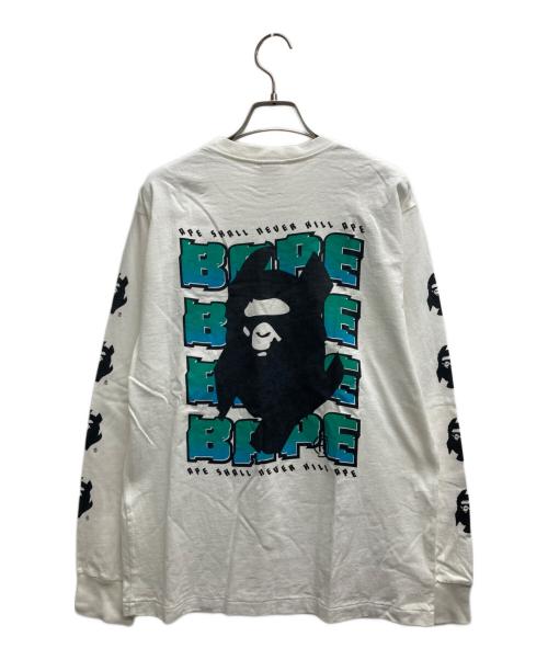 A BATHING APE（アベイシングエイプ）A BATHING APE (ア ベイシング エイプ) バックプリントL/S TEE ホワイト サイズ:Mの古着・服飾アイテム