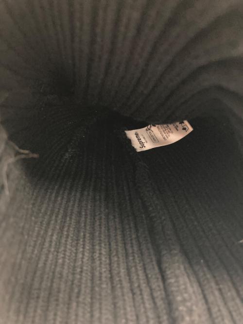 SUPREME（シュプリーム）Supreme (シュプリーム) ニット帽 ブラックの古着・服飾アイテム
