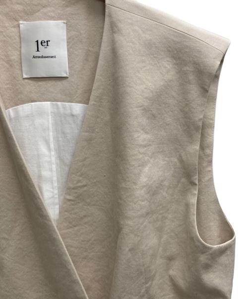 1er Arrondissement（プルミエ アロンディスモン）1er Arrondissement (プルミエ アロンディスモン) ソフトリネンロングジレ ベージュ サイズ:36の古着・服飾アイテム