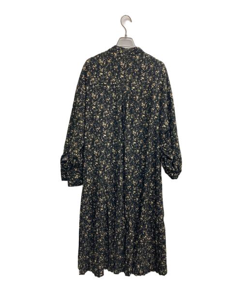 SUM1 STYLE（スミスタイル）SUM1 STYLE (スミスタイル) 小花柄ブリントブラウスワンピース ブラック サイズ:Fの古着・服飾アイテム