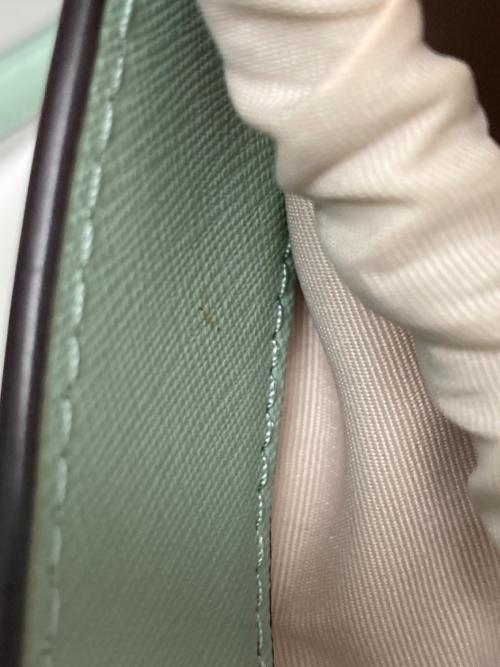 Kate Spade（ケイトスペード）Kate Spade (ケイトスペード) サフィアーノレザー  モノトーン バケットバッグ ミントグリーンの古着・服飾アイテム