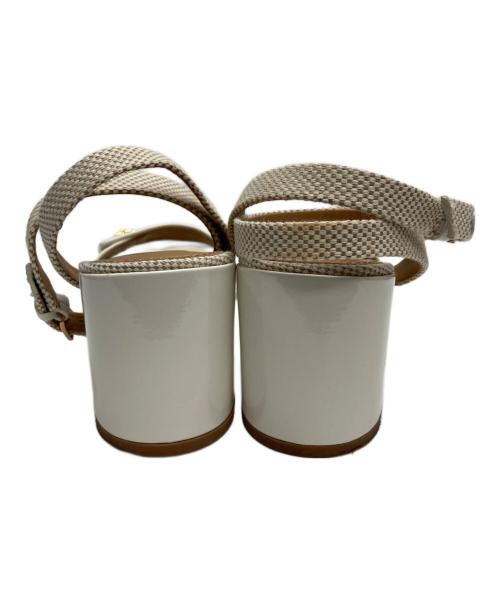 TORY BURCH（トリーバーチ）TORY BURCH (トリーバーチ) ストラップサンダル アイボリー サイズ:6 1/2Mの古着・服飾アイテム