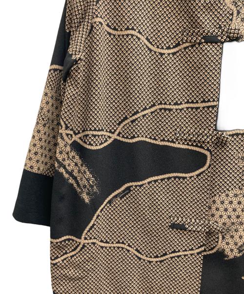 詩仙堂by HITOSHI（シセンドウバイヒトシ）詩仙堂BY HITOSHI (シセンドウバイヒトシ) ちりめんフーデットコート ブラック×ベージュ サイズ:記載無しの古着・服飾アイテム