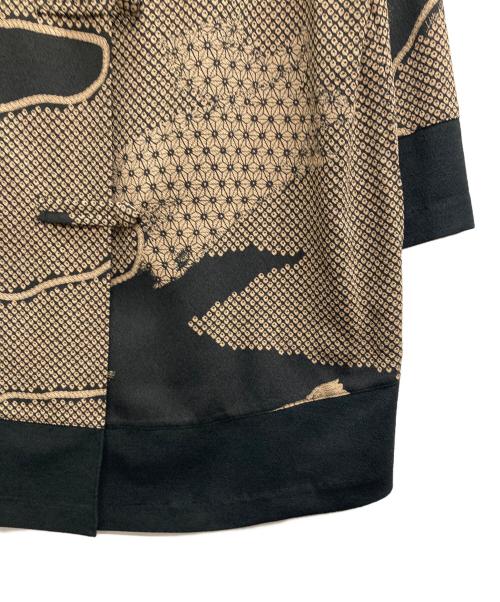 詩仙堂by HITOSHI（シセンドウバイヒトシ）詩仙堂BY HITOSHI (シセンドウバイヒトシ) ちりめんフーデットコート ブラック×ベージュ サイズ:記載無しの古着・服飾アイテム