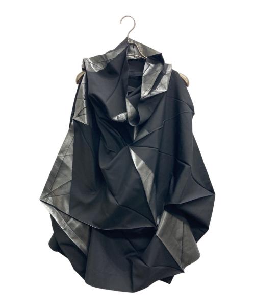 132 5. ISSEY MIYAKE（132 5. イッセイ ミヤケ）132 5. ISSEY MIYAKE (132 5. イッセイ ミヤケ) 折り紙/箔プリントワンピース ブラック×シルバー サイズ:3の古着・服飾アイテム