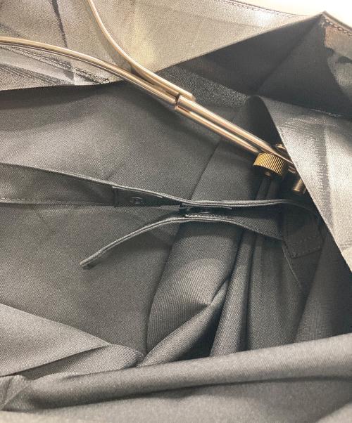 132 5. ISSEY MIYAKE（132 5. イッセイ ミヤケ）132 5. ISSEY MIYAKE (132 5. イッセイ ミヤケ) 折り紙/箔プリントワンピース ブラック×シルバー サイズ:3の古着・服飾アイテム