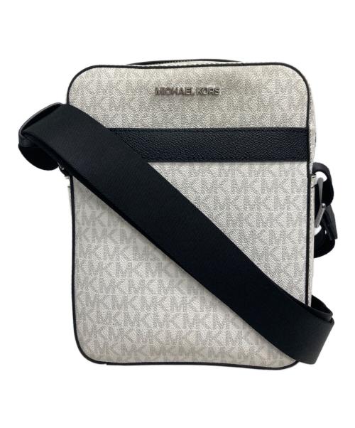 MICHAEL KORS（マイケル・コース）MICHAEL KORS (マイケル・コース) クーパー シグネチャー フライト バッグ ホワイトの古着・服飾アイテム