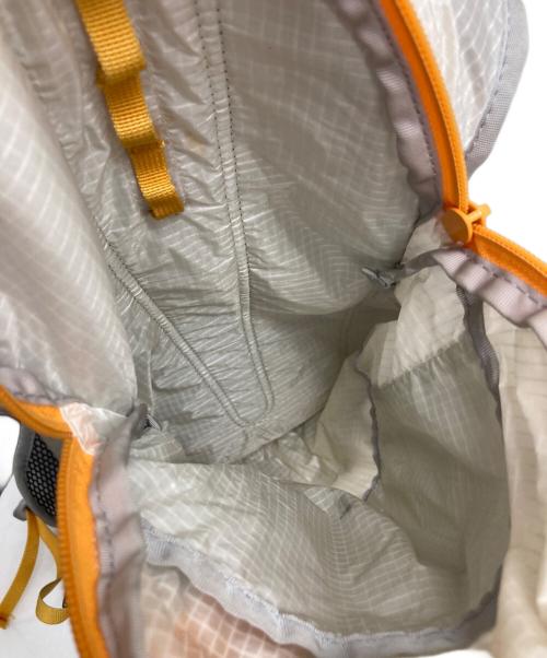 mont-bell（モンベル）mont-bell (モンベル) クロスランナーパック7 アイボリーの古着・服飾アイテム